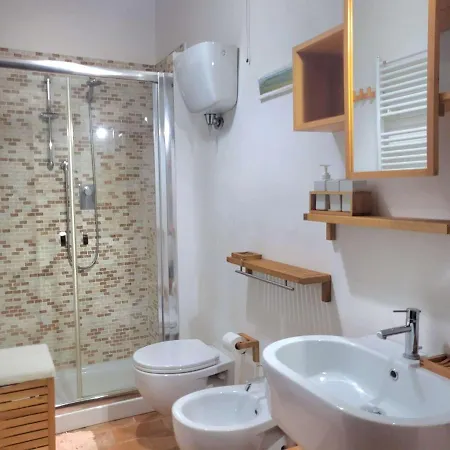 Apartment Davanti Al Porto Romano